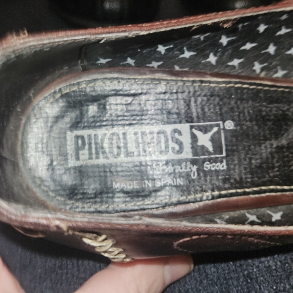 PIKOLINOS Size 7 Brown Low Heels with Gold Buckle - Picture 12 of 13